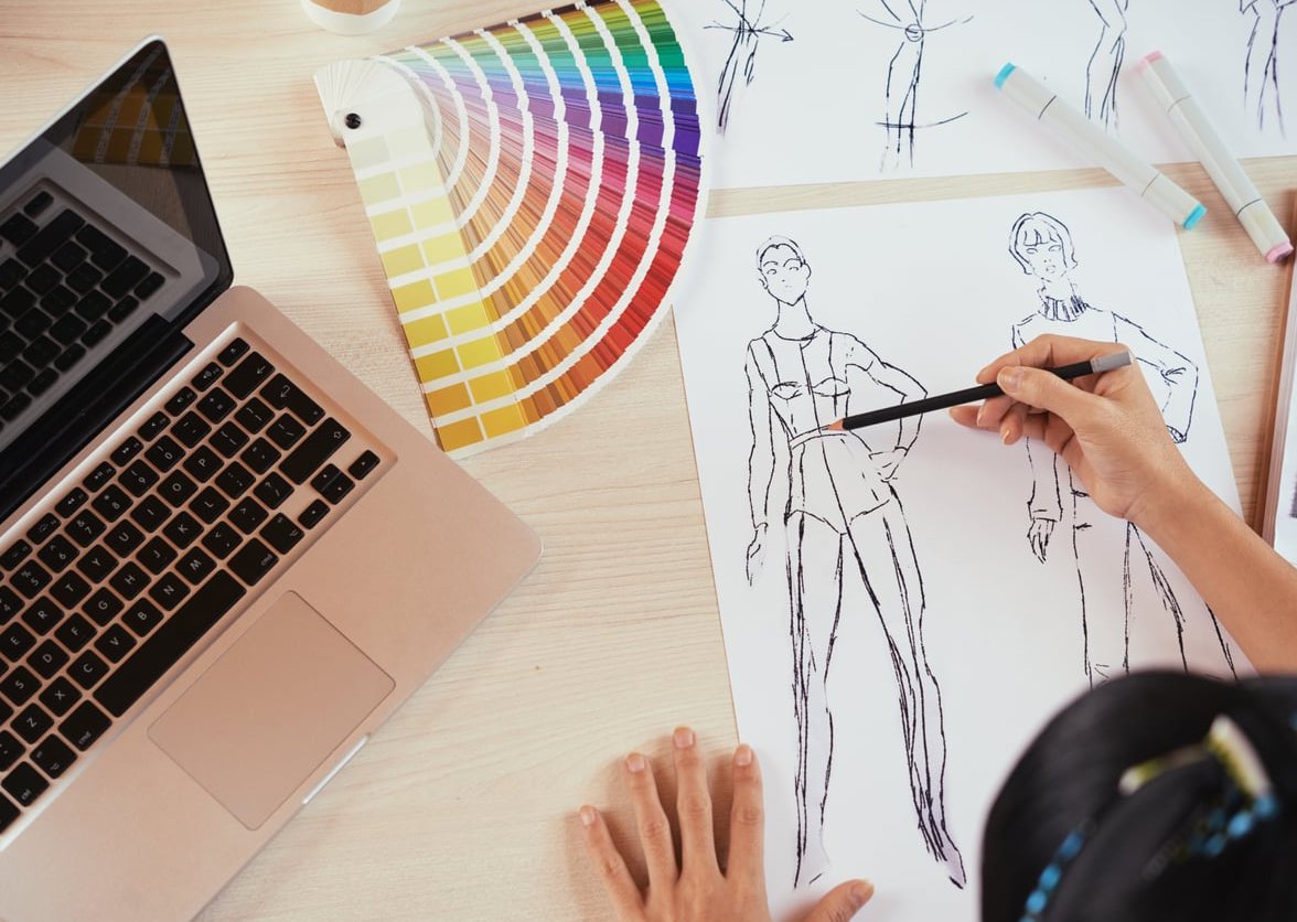 freelance designer logo sketch