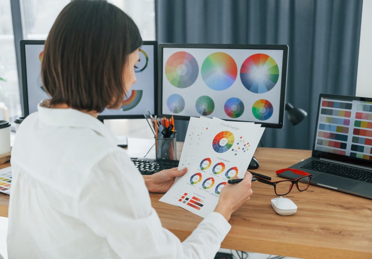 color contrast logo design